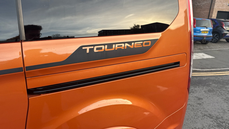 Ford Tourneo Custom Transit Custom Tourneo L1 Diesel Fwd 2.0 EcoBlue 185ps L/R 8 Seater Sport Auto